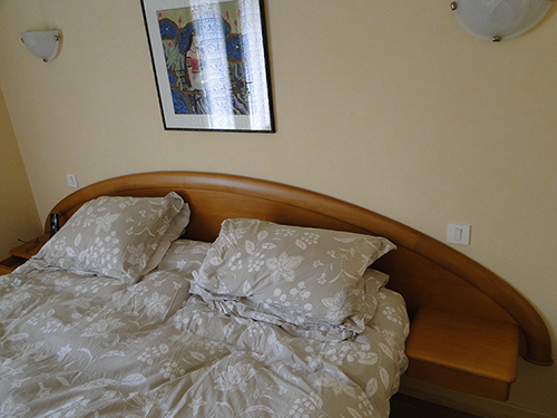 tete de lit moderne avec chevets intgrs