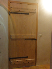 porte ancienne  lames de bois de chtaignier