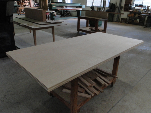 table bois moderne en atelier d'bnisterie