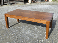 table rectangulaire en bois de frne massif
