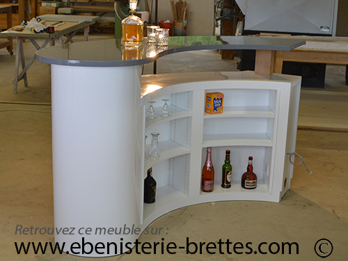 Meuble bar design blanc et gris pour appartement prés de  Toulouse