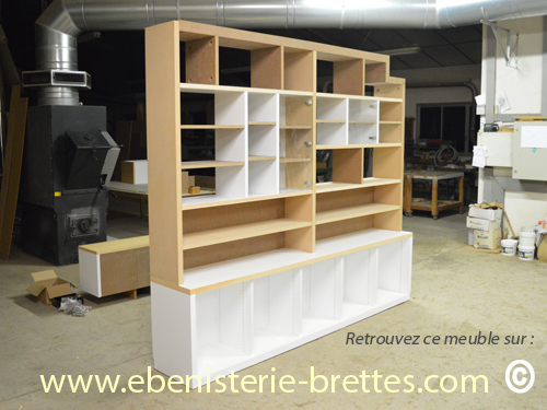 bibliothque en construction dans l'atelier d'bnisterie BRETTES