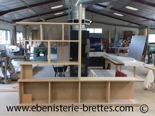 bibliotheque en atelier de fabrication