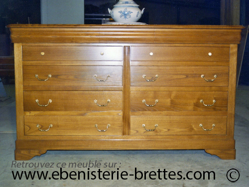 commode en bois  huit tiroirs profonds