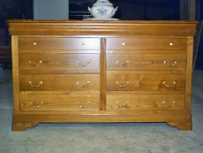 commode Louis-Philippe en bois de chtaignier