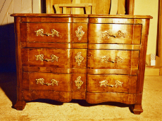 commode louis XIV restaure par l'atelier d'bnisterie BRETTES