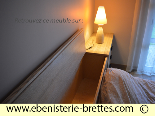 intrieur d'un coffre de lit de chambre  coucher