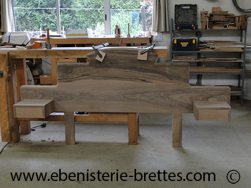 tete de lit sur mesure en atelier d'bnisterie