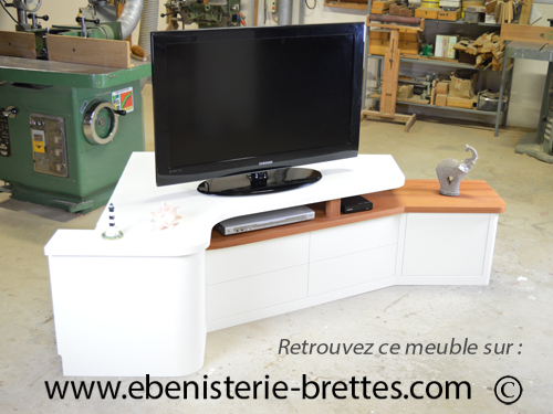 mobilier design pour tl blanc et bois rouge