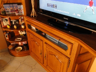 meuble en chêne pour télévision grand écran