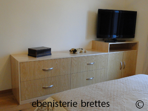 grand meuble de chambre pour poser une tlvision