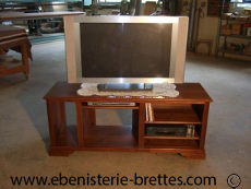 meuble télévision avec étagères